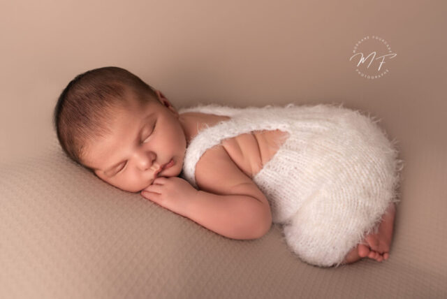 Shooting Bébé Nouveau Né Nourrisson Photographe Rennes Fougères Vitré Saint Aubin du Cormier