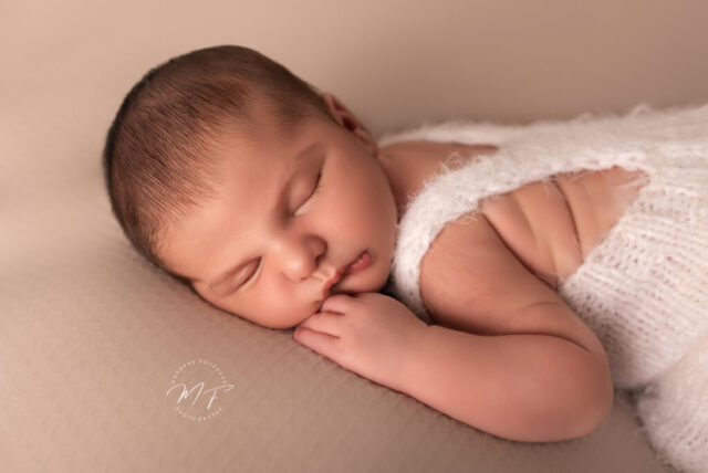 Shooting Bébé Nouveau Né Nourrisson Photographe Rennes Fougères Vitré Saint Aubin du Cormier