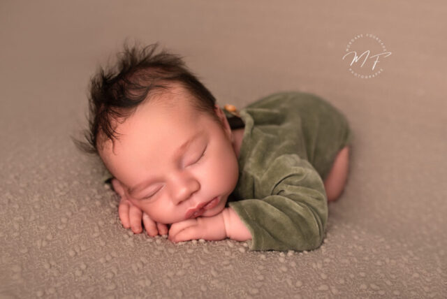 Shooting Bébé Nouveau Né Nourrisson Photographe Rennes Fougères Vitré Saint Aubin du Cormier