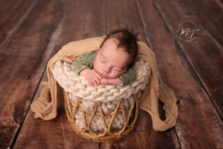 Shooting Bébé Nouveau Né Nourrisson Photographe Rennes Fougères Vitré Saint Aubin du Cormier