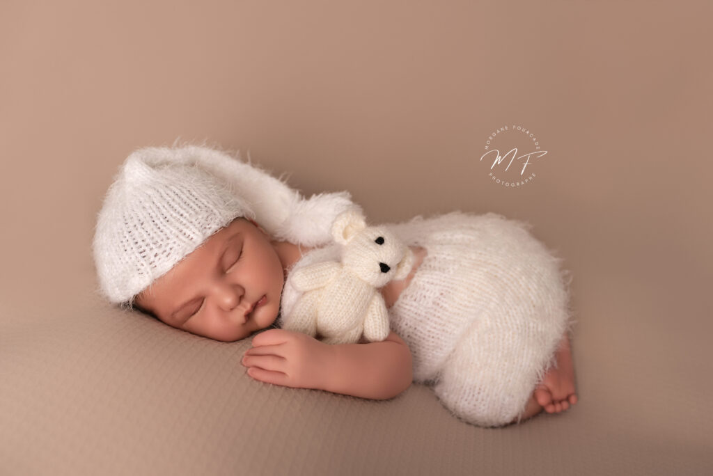 Photo Photographie nouveau né bébé Photographe Grossesse Maternité Femme enceinte Rennes Fougères Vitré Saint Aubin du Cormier Bretagne Ille et Vilaine